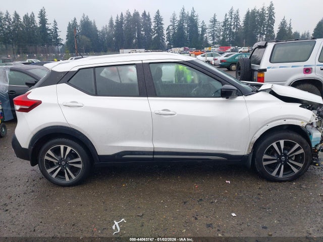 3N1CP5DV5LL532639 Nissan KICKS SR