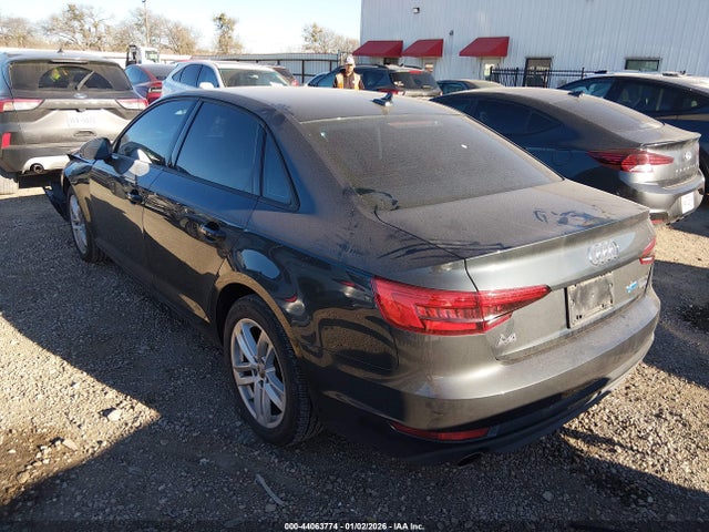 2017 AUDI A4 WAUANAF41HN055333 Photo 2