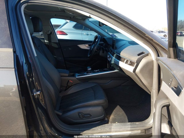 2017 AUDI A4 WAUANAF41HN055333 Photo 4