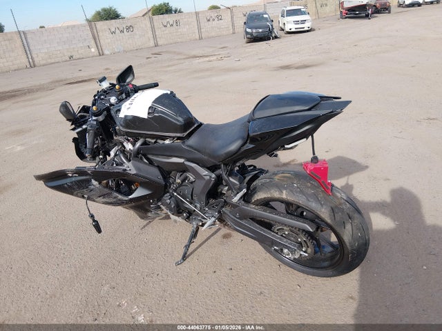 2025 YAMAHA YZFR7 JYARM38E7SA015309 Photo 2