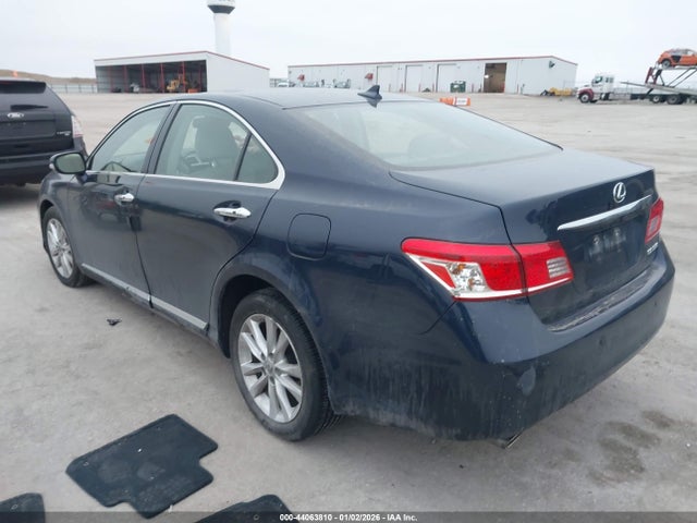 2011 LEXUS ES 350 JTHBK1EG5B2440056 Photo 2