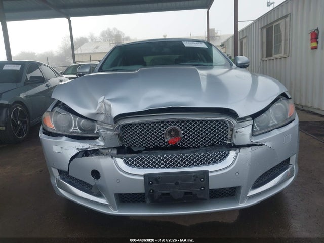 2015 JAGUAR XF SAJWA0FS9FPU67421 Photo 5