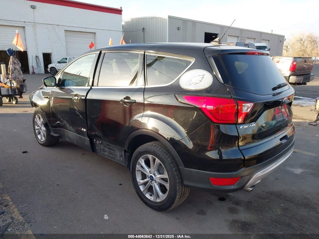 1FMCU0G92KUB12246 Ford ESCAPE SE