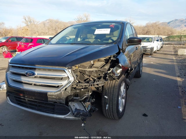 1FMCU0G92KUB12246 Ford ESCAPE SE