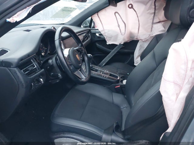 2021 PORSCHE MACAN WP1AA2A55MLB06650 Photo 4