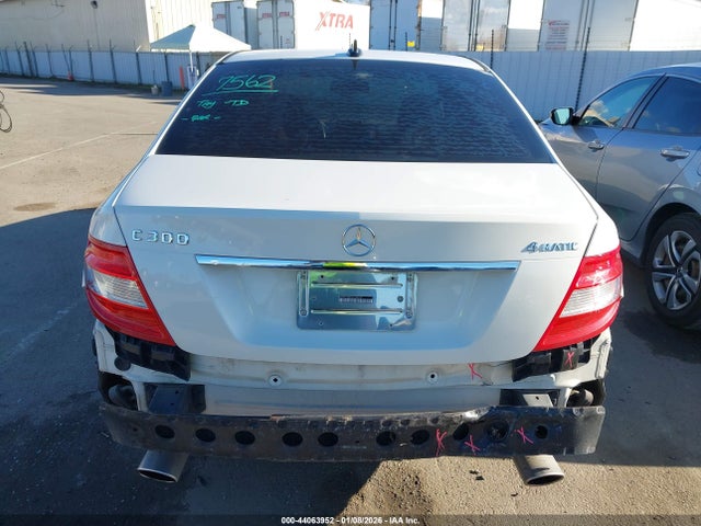44063952 :رقم المزاد ، WDDGF8BB8AF438702 vin ، 2010 Mercedes-benz C 300 Sport 4matic مزاد بيع