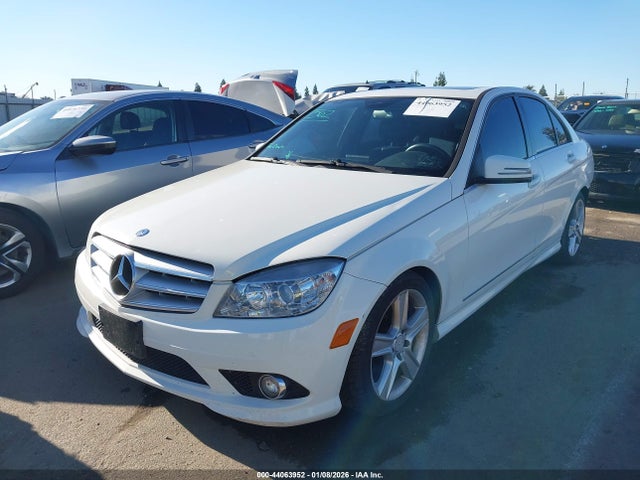 44063952 :رقم المزاد ، WDDGF8BB8AF438702 vin ، 2010 Mercedes-benz C 300 Sport 4matic مزاد بيع