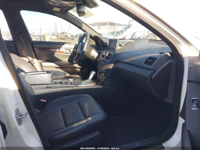 44063952 :رقم المزاد ، WDDGF8BB8AF438702 vin ، 2010 Mercedes-benz C 300 Sport 4matic مزاد بيع