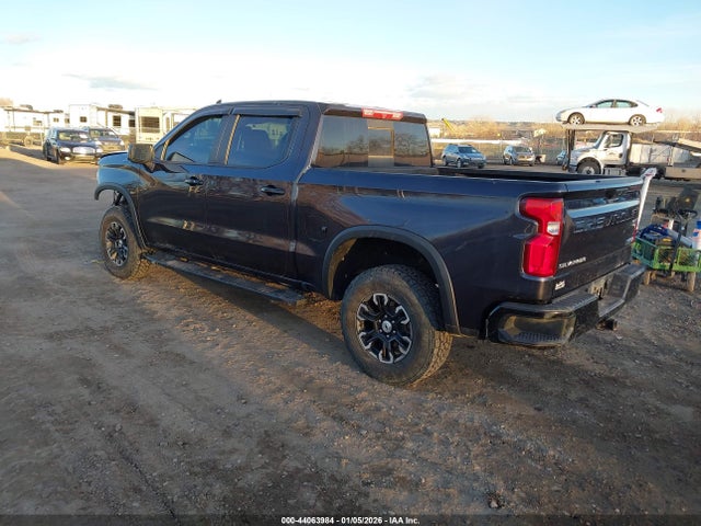 2022 CHEVROLET SILVERADO 1500 3GCUDHEL7NG620273 Photo 2
