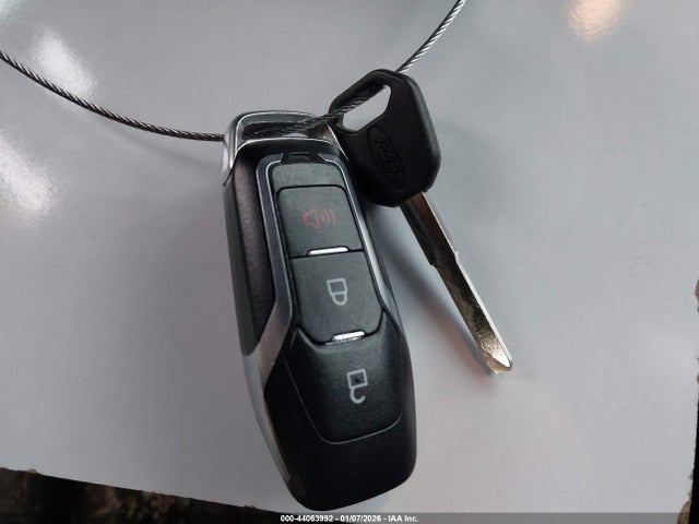 1FM5K8D88HGD43328 Ford EXPLORER XLT