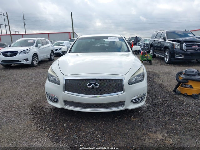 Продажа на аукционе авто 2015 Infiniti Q70 3.7, vin: JN1BY1AP4FM541639, номер лота: 44064005
