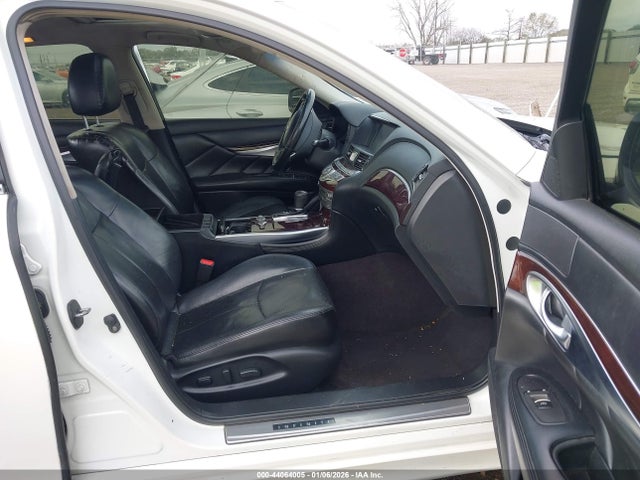 Продажа на аукционе авто 2015 Infiniti Q70 3.7, vin: JN1BY1AP4FM541639, номер лота: 44064005