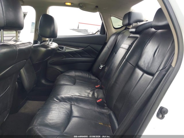 Продажа на аукционе авто 2015 Infiniti Q70 3.7, vin: JN1BY1AP4FM541639, номер лота: 44064005