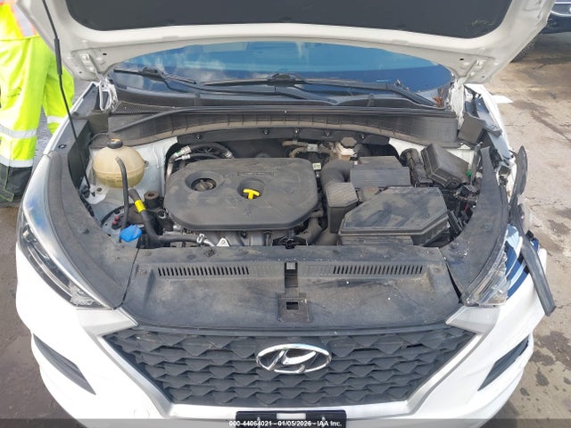 KM8J23A47MU338300 Hyundai TUCSON SE
