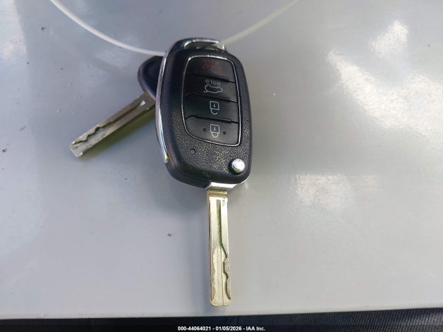 KM8J23A47MU338300 Hyundai TUCSON SE