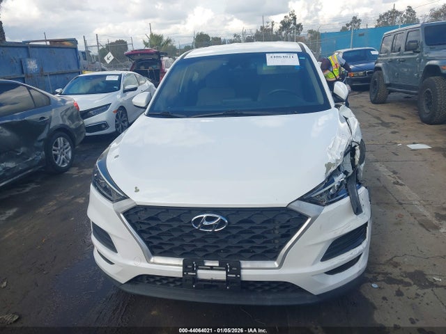 KM8J23A47MU338300 Hyundai TUCSON SE