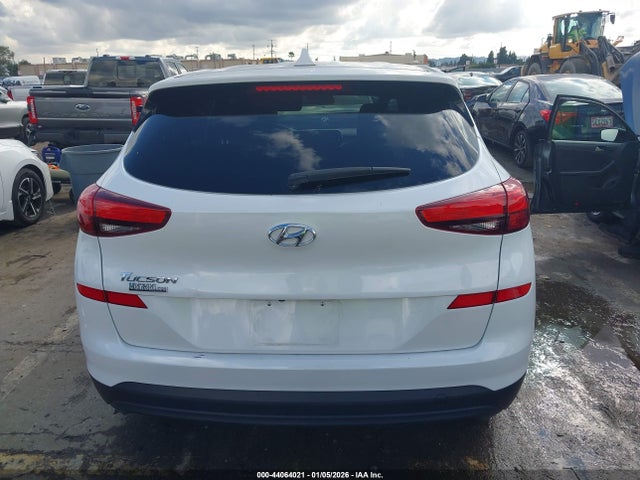 KM8J23A47MU338300 Hyundai TUCSON SE