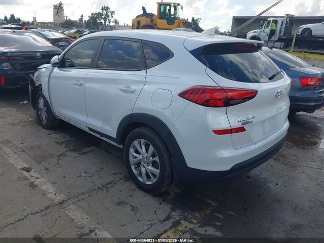 KM8J23A47MU338300 Hyundai TUCSON SE