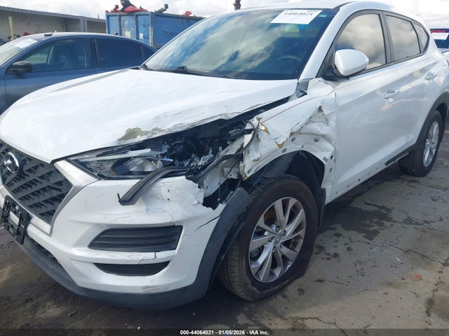 KM8J23A47MU338300 Hyundai TUCSON SE