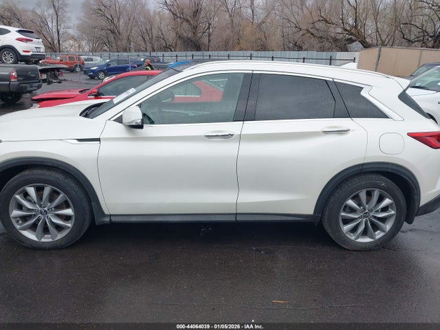 3PCAJ5M36KF135653 Infiniti Qx50 Luxe