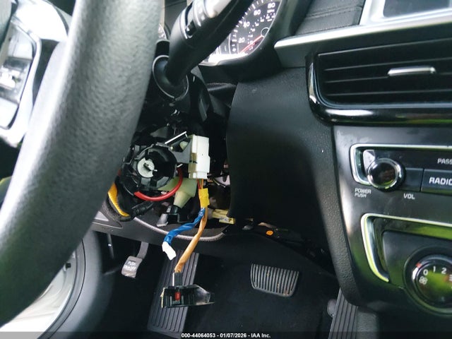 2019 KIA OPTIMA 5XXGT4L37KG287762 Photo 5