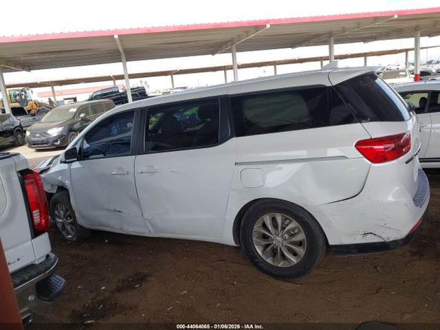 KNDMB5C10M6673189 KIA SEDONA LX