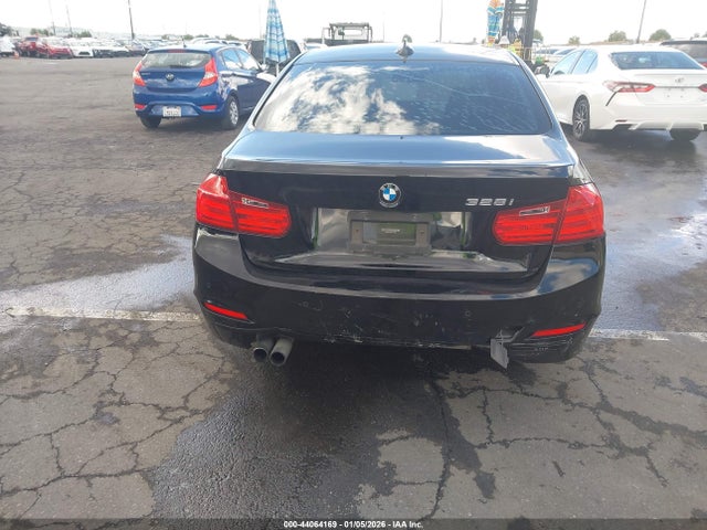 WBA3C1C53EK110938 BMW 328I