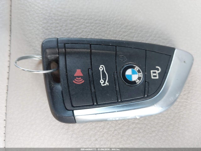 2019 BMW X1 WBXHT3C50K5L36565 Photo 10