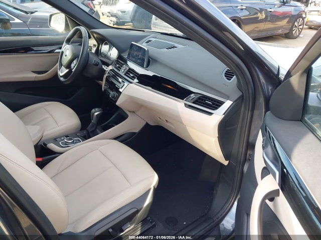 2019 BMW X1 WBXHT3C50K5L36565 Photo 4