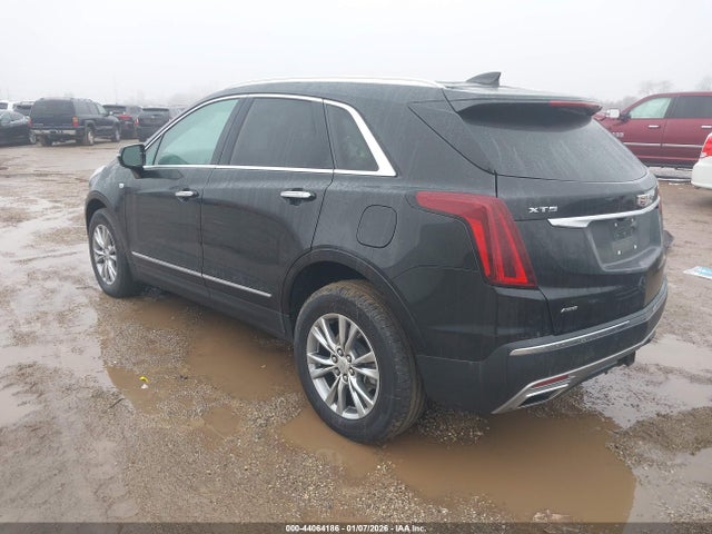 2022 CADILLAC XT5 1GYKNDRS6NZ154148 Photo 2