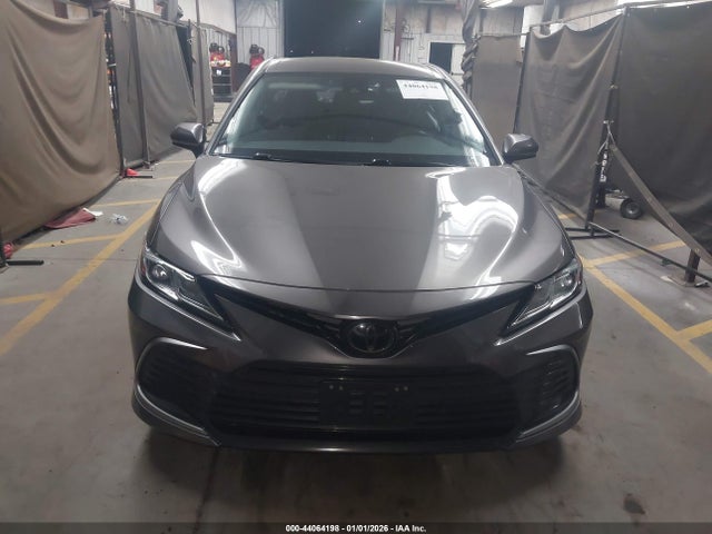 4T1C11AK3NU672727 Toyota CAMRY LE