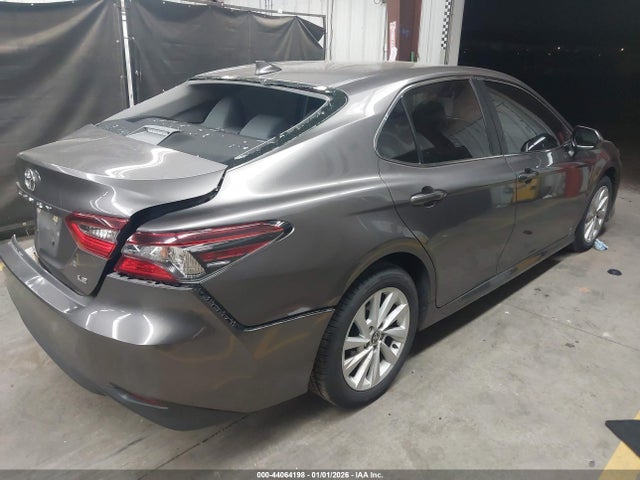 4T1C11AK3NU672727 Toyota CAMRY LE