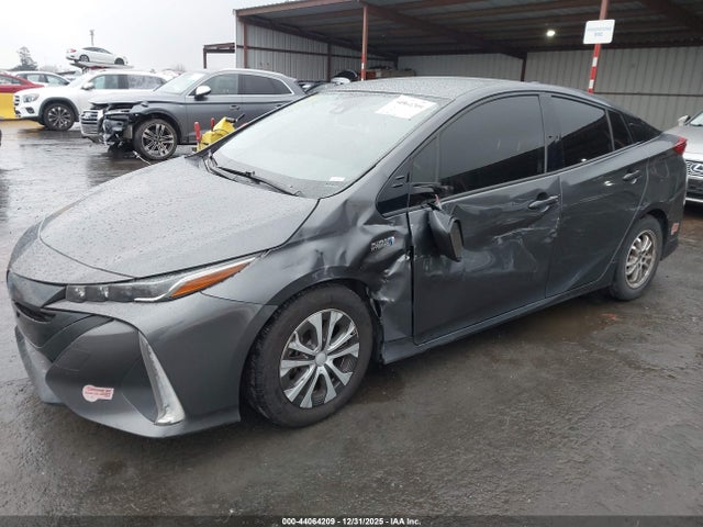 2020 TOYOTA PRIUS PRIME JTDKARFP9L3143806 Photo 1