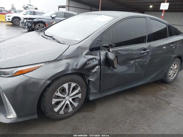 2020 TOYOTA PRIUS PRIME JTDKARFP9L3143806 Photo 5