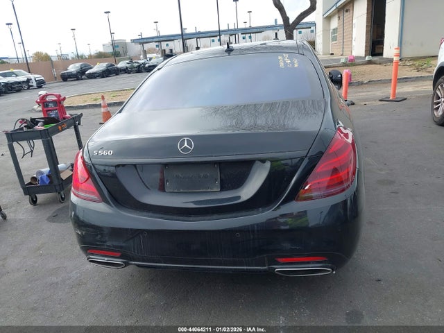 Mercedes-Benz S 560 2018 WDDUG8DB1JA400383 Image 16