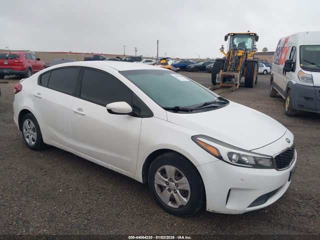KIA FORTE LX 2017 3KPFL4A73HE014885 zdjęcie główne
