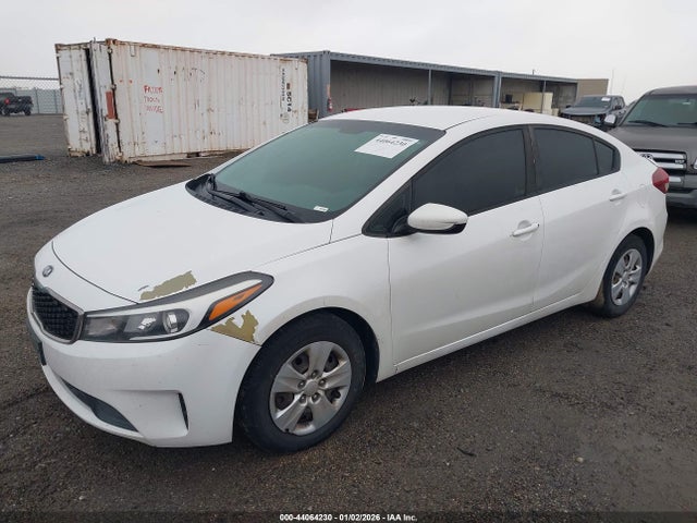 KIA FORTE LX 2017 3KPFL4A73HE014885 Image 2
