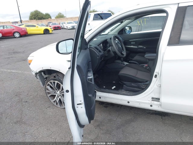 2019 MITSUBISHI OUTLANDER SPORT JA4AP3AU5KU018602 Photo 4
