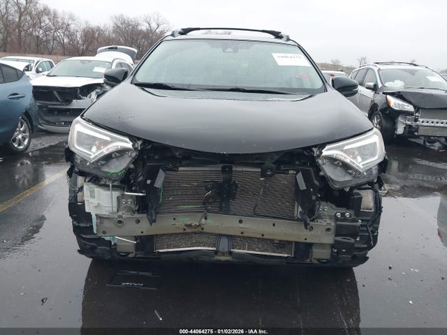 Toyota Rav4 Limited 2018 2T3YFREV5JW462495 Image 13
