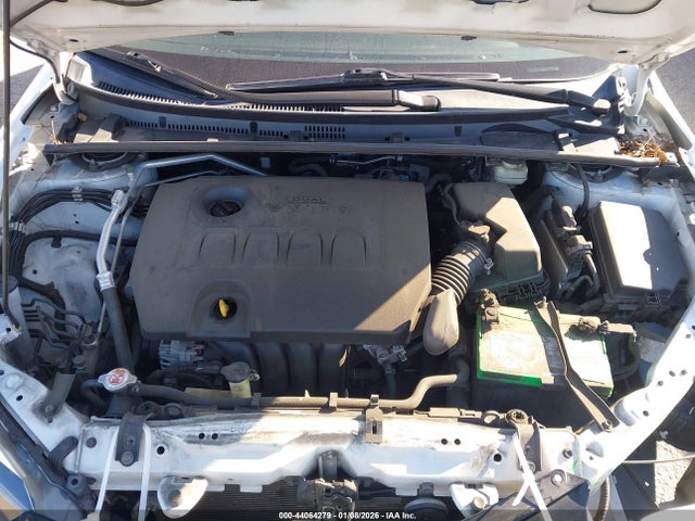 2T1BURHE6KC140029 Toyota COROLLA LE