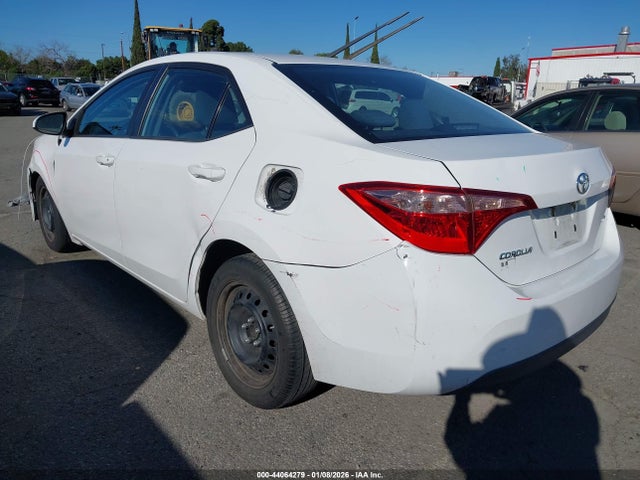 2T1BURHE6KC140029 Toyota COROLLA LE
