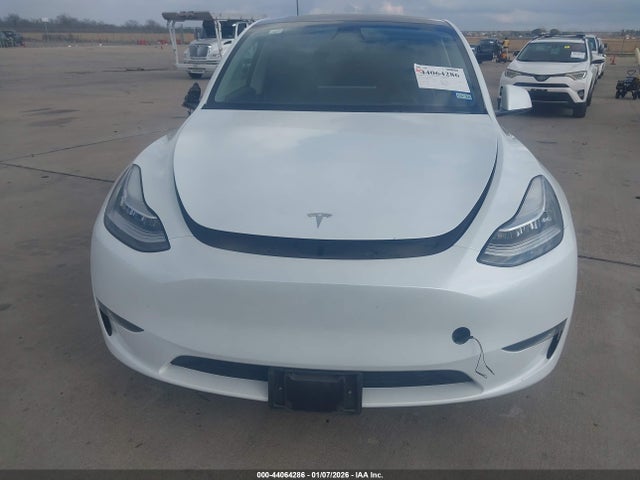 44064286 :رقم المزاد ، 7SAYGDEE9PA097396 vin ، 2023 Tesla Model Y مزاد بيع
