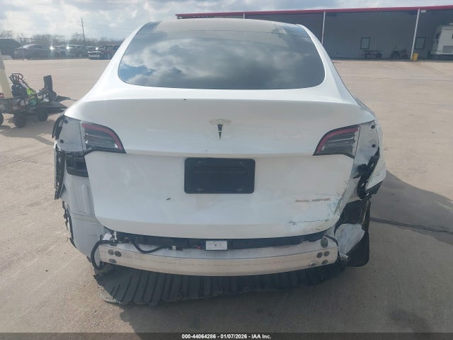 44064286 :رقم المزاد ، 7SAYGDEE9PA097396 vin ، 2023 Tesla Model Y مزاد بيع