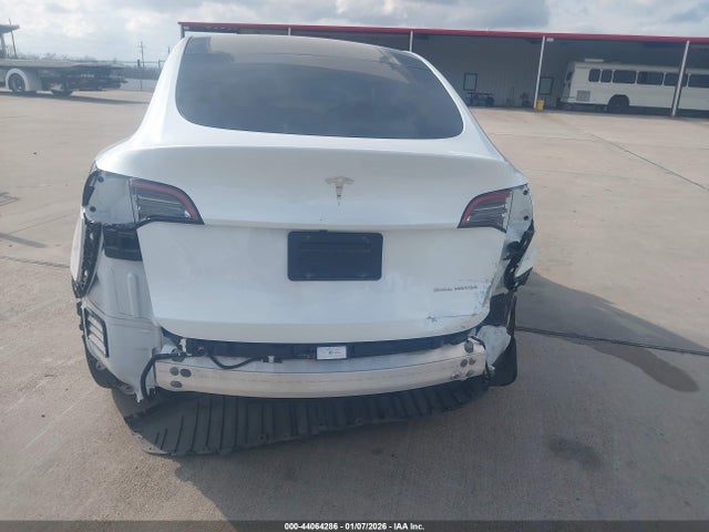 2023 TESLA MODEL Y 7SAYGDEE9PA097396 Photo 5
