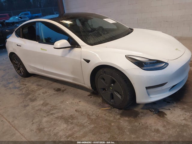 2022 TESLA MODEL 3 5YJ3E1EB3NF240747 Photo 0