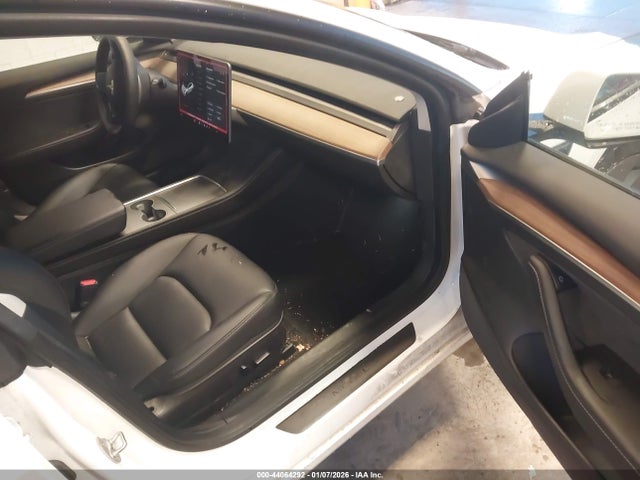 2022 TESLA MODEL 3 5YJ3E1EB3NF240747 Photo 4