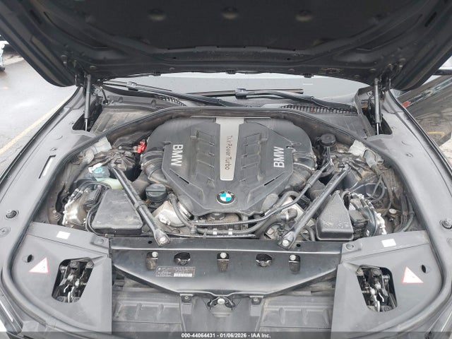 WBAYA8C5XED499800 BMW 750i