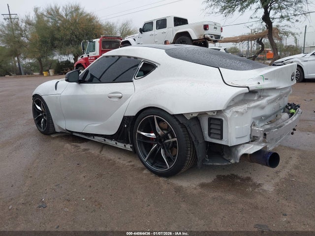 2021 TOYOTA GR SUPRA WZ1DB0C00MW043278 Photo 2