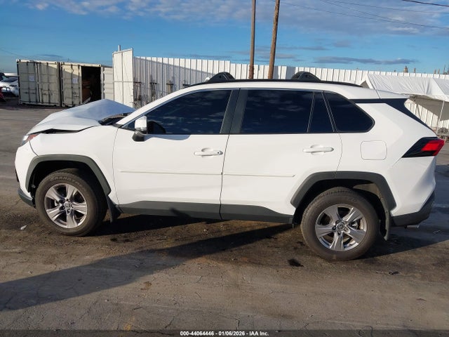 2T3W1RFV5SC307646 Toyota Rav4 Xle
