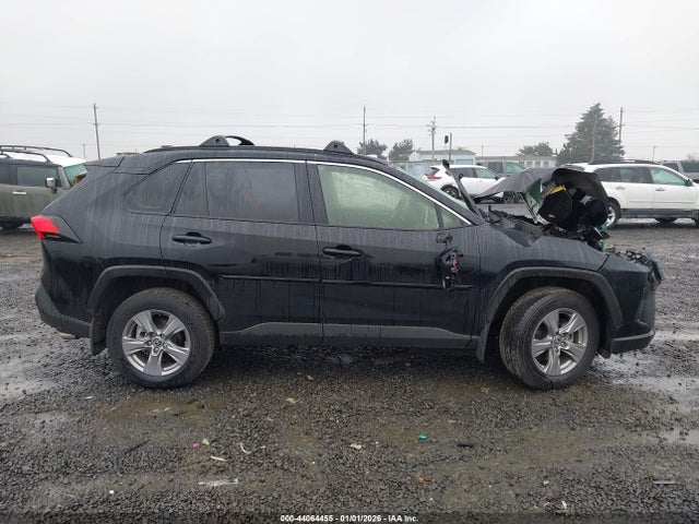 Toyota Rav4 Xle 2025 JTMP1RFV5SJ043216 Image 13